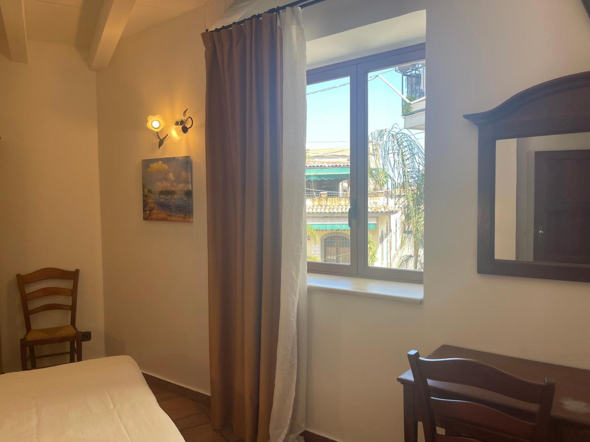 אסראלה Hotel Capomulini 3 Stelle מראה חיצוני תמונה