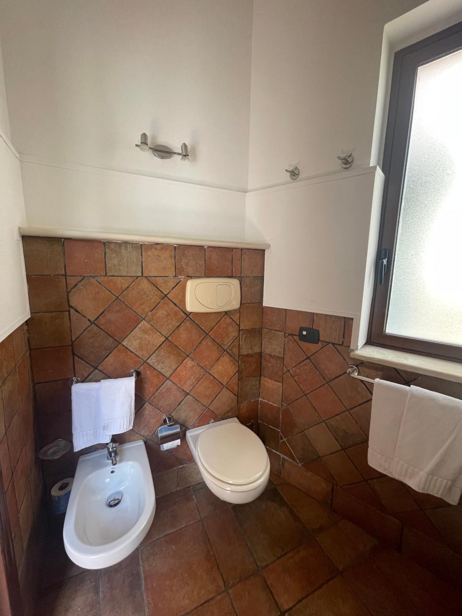 אסראלה Hotel Capomulini 3 Stelle מראה חיצוני תמונה